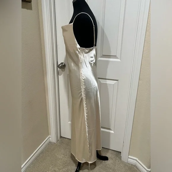 EVNL Chic Cream Satin VINTAGE Slip Dress, ADJUSTABLE SIDE RUCHING. SIZE M - Picture 6 of 11